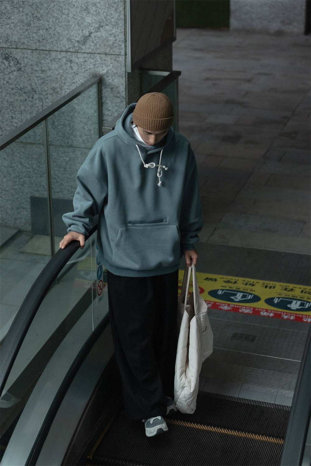 NOEARS ジップポケット プルオーバーパーカー MB3285